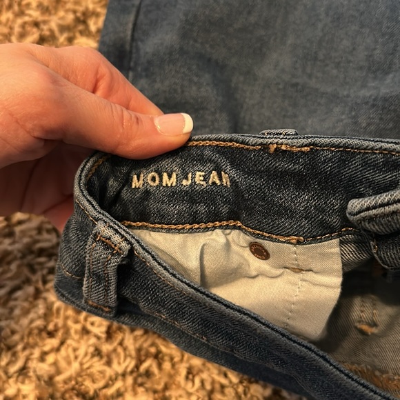 American Eagle Outfitters Mom Jean - Picture 5 of 8
